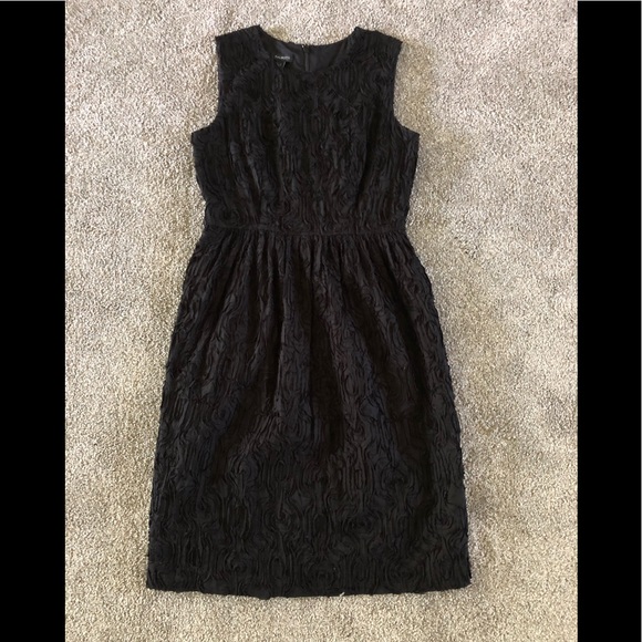 TALBOTS 100%Cotton Dress size 2 Sheath Textured Flowers  black pencil straight - Picture 3 of 14